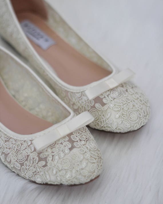 Frauen Hochzeit Schuhe, Brautjungfer Schuhe IVORY häkeln Spitze Ballerina Wohnungen mit TUXEDO BOW vorne Frauen Hochzeit Schuhe, Brautjungfer Schuhe IVORY häkeln Spitze Ballerina Wohnungen mit TUXEDO BOW vorne