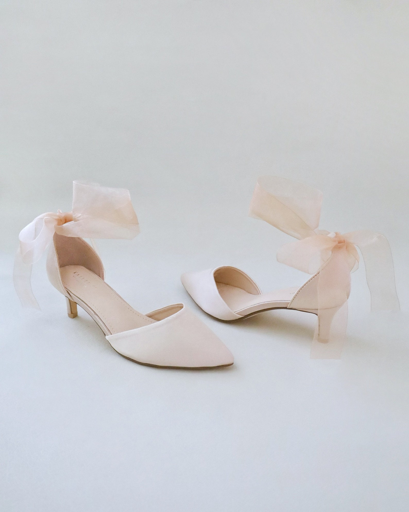 champagne heels closed toe