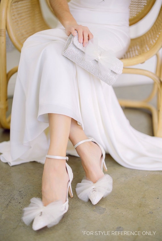 Scarpe con tacco a punta in pizzo azzurro alluncinetto con fiocco in TULLE anteriore scarpe da