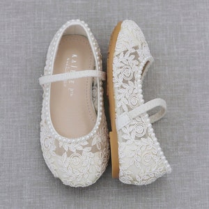Marfil Crochet Lace Mary Jane Flats con MINI PERLAS, Para niñas de flores, zapatos de bautismo, zapatos de bautizo, zapatos de bebé imagen 3