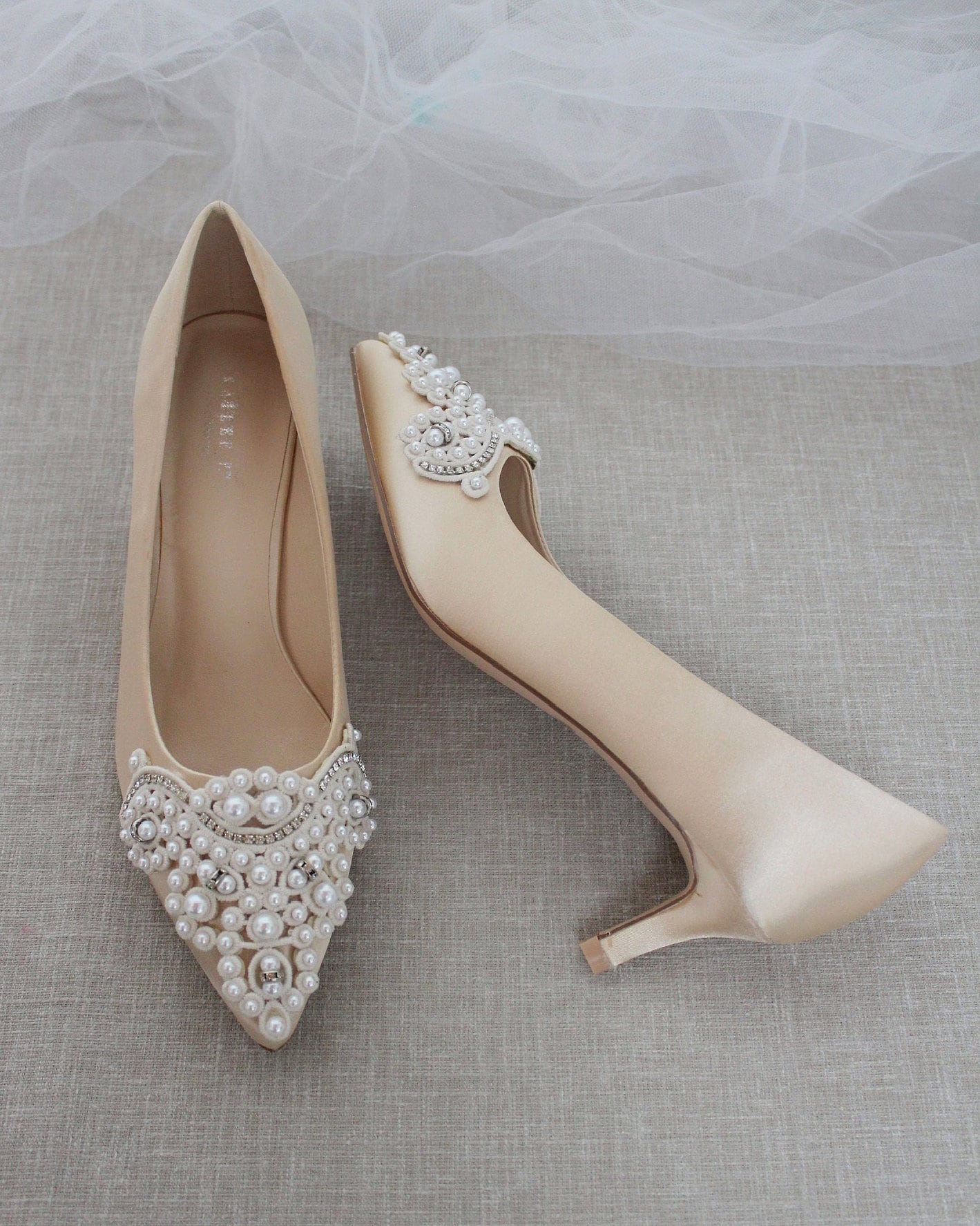 Champagne colored hotsell kitten heels