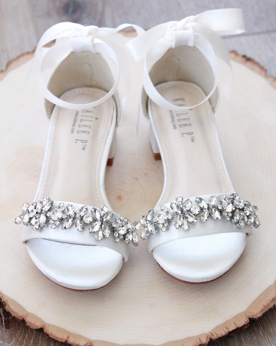IVORY SATIN Block Heel Sandals with Embellished Strap, Girls Sandals, Flower Girls Shoes, Jr.Bridesmaid Shoes IVORY SATIN Block Heel Sandals with Embellished Strap, Girls Sandals, Flower Girls Shoes, Jr.Bridesmaid Shoes