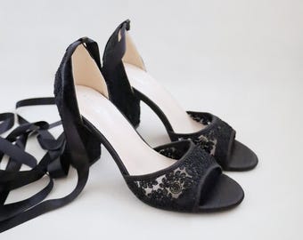 Zwarte gehaakte sandalen met blokhak en ballerina veters - trouwschoenen dames, schoenen bruidsmeisjes, bruidsschoenen, blokhakken