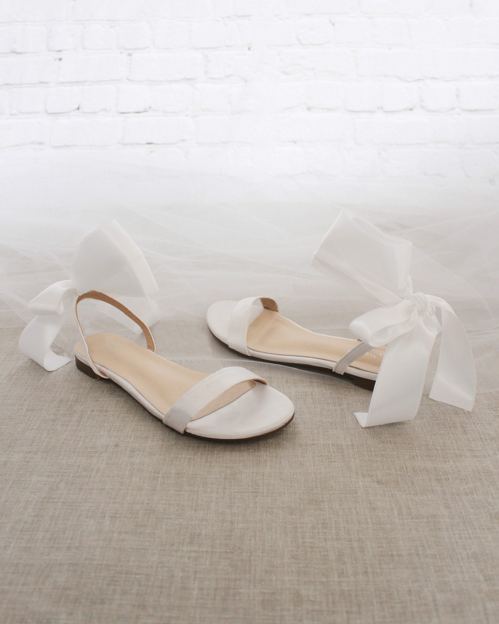 Flat white sandals with ankle strap new arrivals