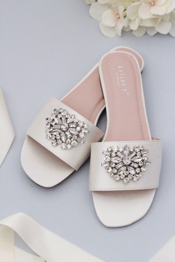 Women Wedding Flat Sandals IVORY SATIN Slide Flat Sandals with BROOCH Bridal Sandals, Bridesmaids Sandals Women Wedding Flat Sandals IVORY SATIN Slide Flat Sandals with BROOCH Bridal Sandals, Bridesmaids Sandals