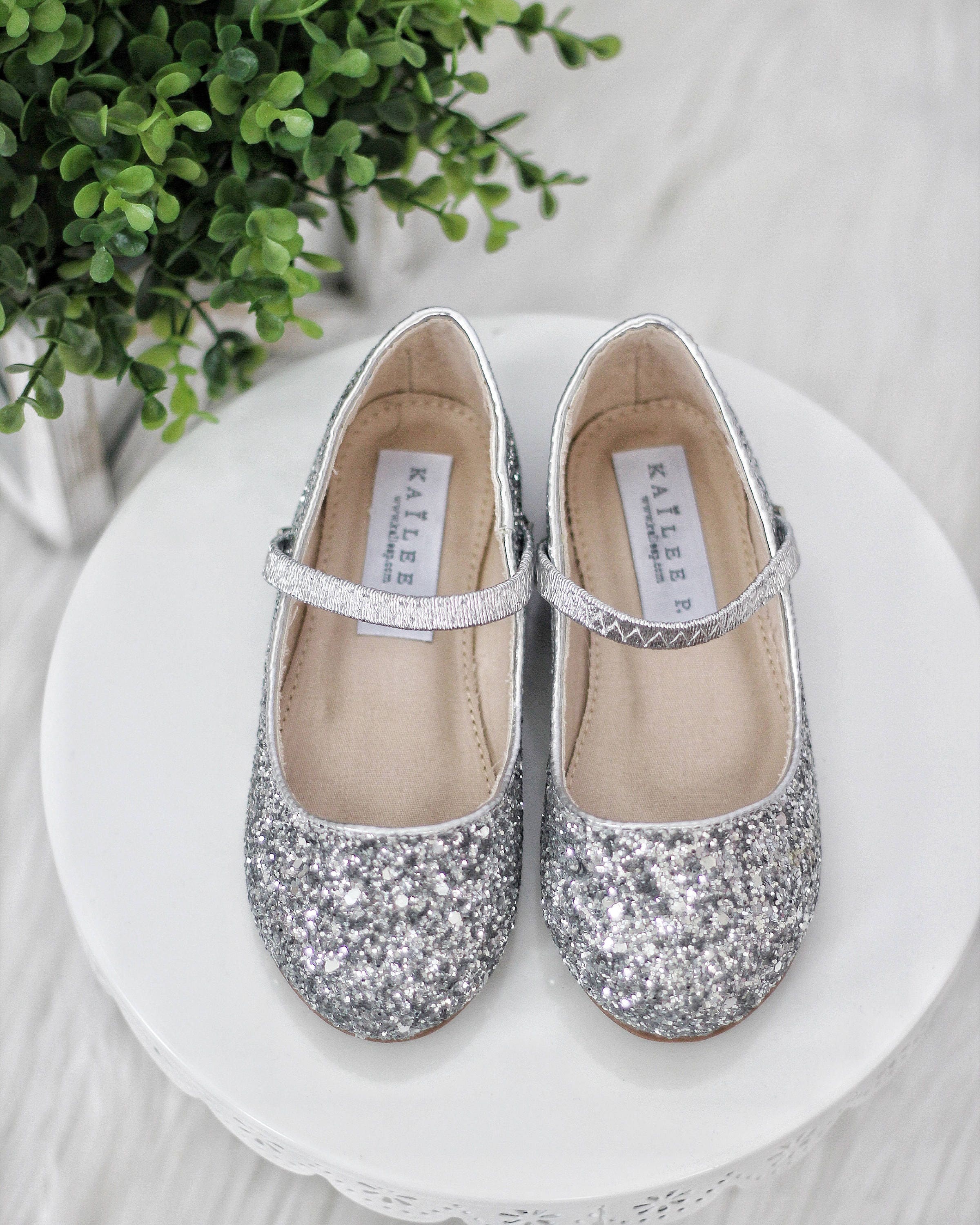 infant girl shoes size 4