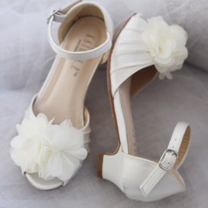 girls ivory sandals