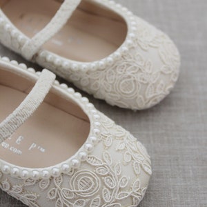 Marfil Crochet Lace Mary Jane Flats con MINI PERLAS, Para niñas de flores, zapatos de bautismo, zapatos de bautizo, zapatos de bebé imagen 9