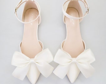 Ivory Satin Pointy Toe Flats with Front Satin Bow, Fall Wedding Shoes, Bride Shoes, Bridesmaids Shoes, Ivory Bridal Flats