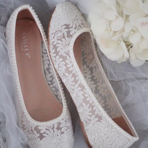 Ivory Lace round toe flats with MINI PEARLS - Women Wedding Shoes, Bridesmaid Shoes, Bridal Shoes