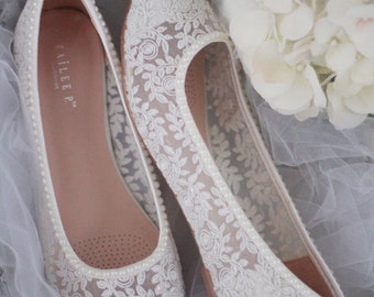 Ivory Lace round toe flats with MINI PEARLS - Women Wedding Shoes, Bridesmaid Shoes, Bridal Shoes