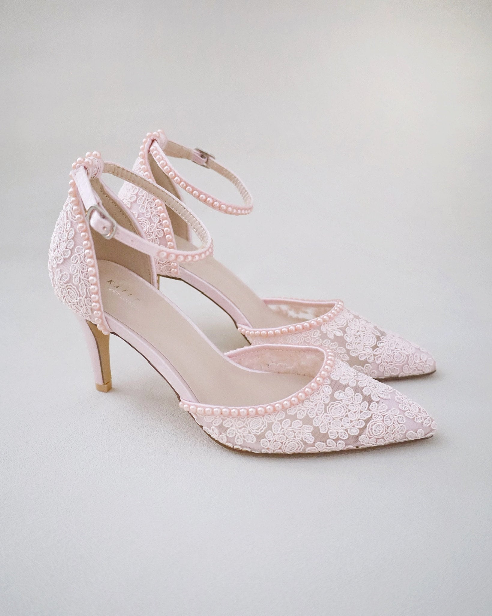 Blush Bridal Shoes, Velvet Wedding Shoes, Pink Wedding Shoes, Velvet Block  Heels, Low Heel Bridal Shoes, violeta Custom Made - Etsy Finland
