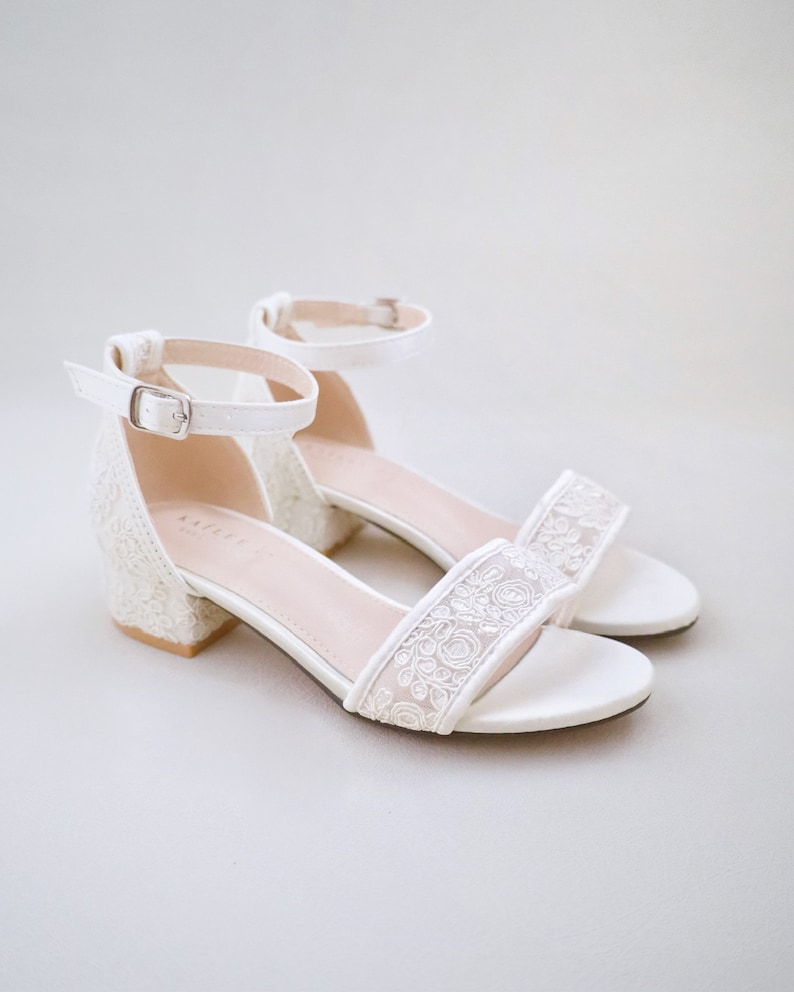 Ivory Crochet Lace Low Block Heel Girls Sandals with Satin Back Bow, Flower Girls Sandals, Birthday Shoes, Baptism Shoes NO BOW