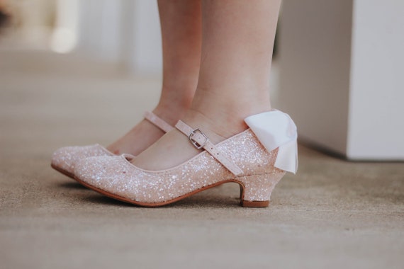 Zapatos de brillo de tacón para niñas Tacones mary-jane Dusty Pink Rock  Glitter con lazo de satén añadido Zapatos de niña de flores, zapatos de  vacaciones, zapatos de cumpleaños -  España