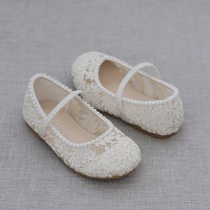 Marfil Crochet Lace Mary Jane Flats con MINI PERLAS, Para niñas de flores, zapatos de bautismo, zapatos de bautizo, zapatos de bebé imagen 4