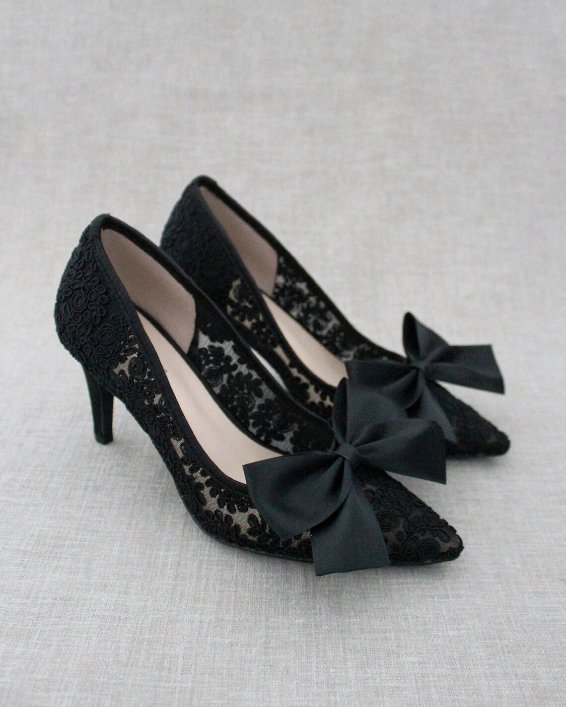 Black Crochet Lace Pointy toe PUMPS with Front SATIN Bow image 1