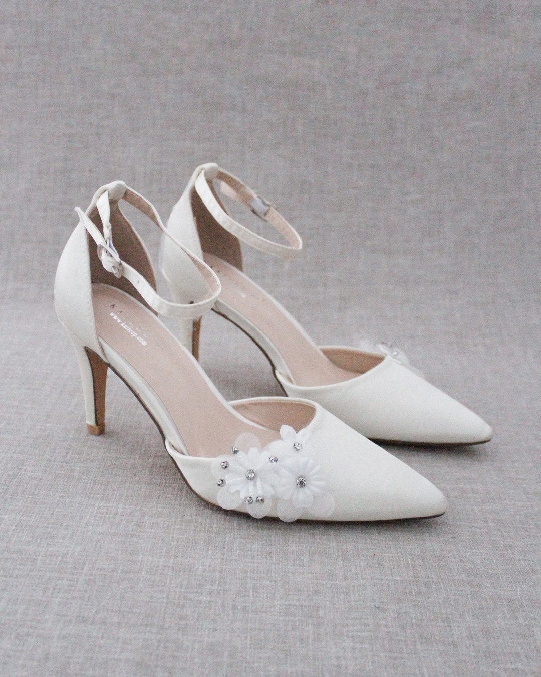 Women's Wedding Applique Mid Heel Pointed Toe Bridal Shoes