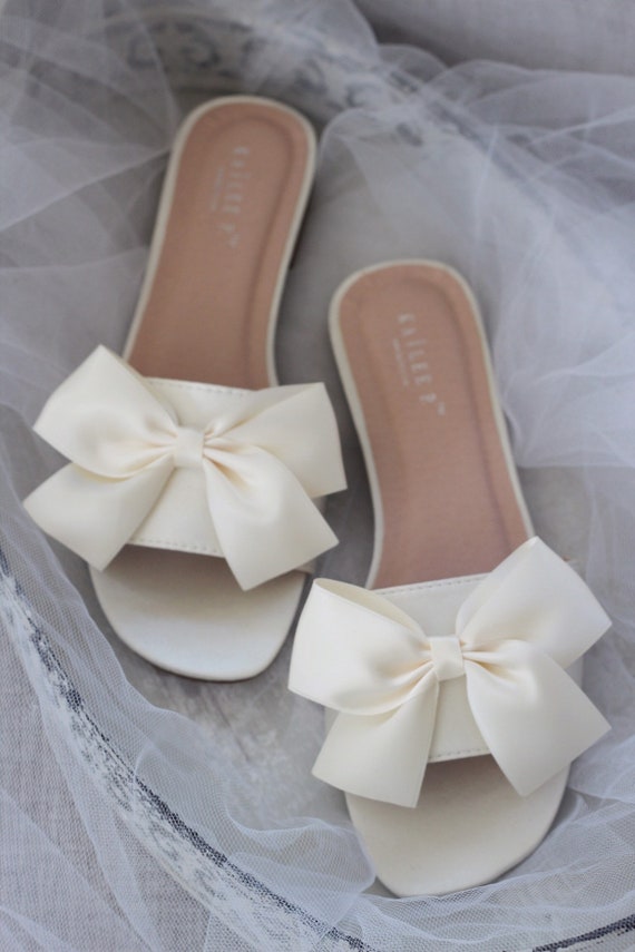 IVORY SATIN Slide Flat Sandals with Satin Bow Bridal Sandals, Bridesmaids Sandals, Wedding Sandals IVORY SATIN Slide Flat Sandals with Satin Bow Bridal Sandals, Bridesmaids Sandals, Wedding Sandals