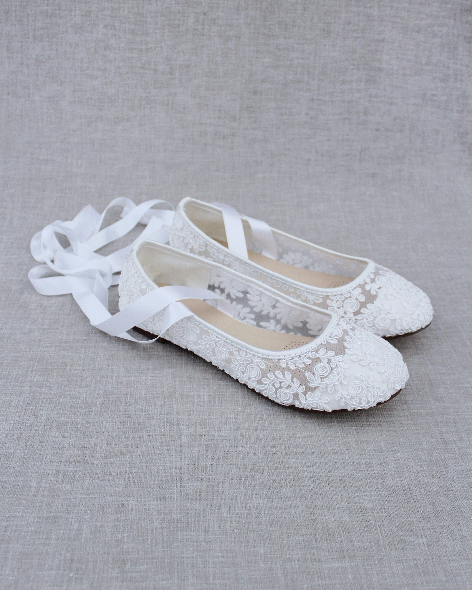 Women's Wedding Shoes Round Toe Mid Heel Lace Minimalism Bridal Shoes