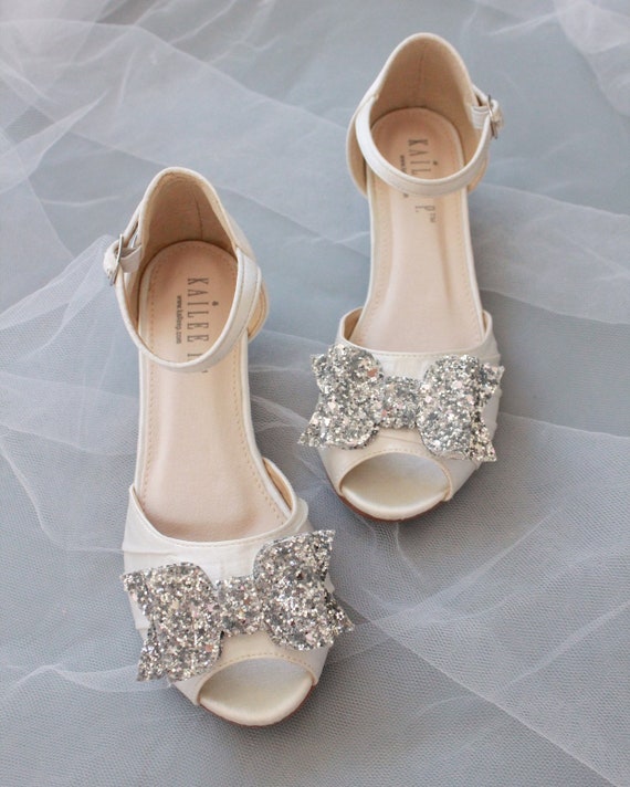 WHITE SATIN Low Heel Sandal with Rock Glitter bow, Flower Girls Shoes, Jr. Bridesmaids Shoes, Girls Sandals, Holiday Shoes WHITE SATIN Low Heel Sandal with Rock Glitter bow, Flower Girls Shoes, Jr. Bridesmaids Shoes, Girls Sandals, Holiday Shoes