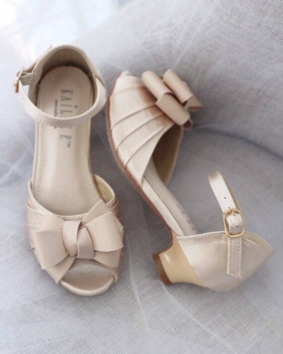 CHAMPAGNE SATIN Heel Sandal with grosgrain bow, Flower Girls Shoes, Jr. Bridesmaids Shoes, Girls Sandals CHAMPAGNE SATIN Heel Sandal with grosgrain bow, Flower Girls Shoes, Jr. Bridesmaids Shoes, Girls Sandals