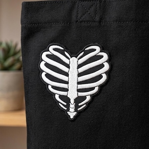 Ribcage Heart Iron On Patch - Skeletal Bones Heart Embroidered Badge - Goth Dark Romance Applique for Jackets, Bags, Hoodies - N0128