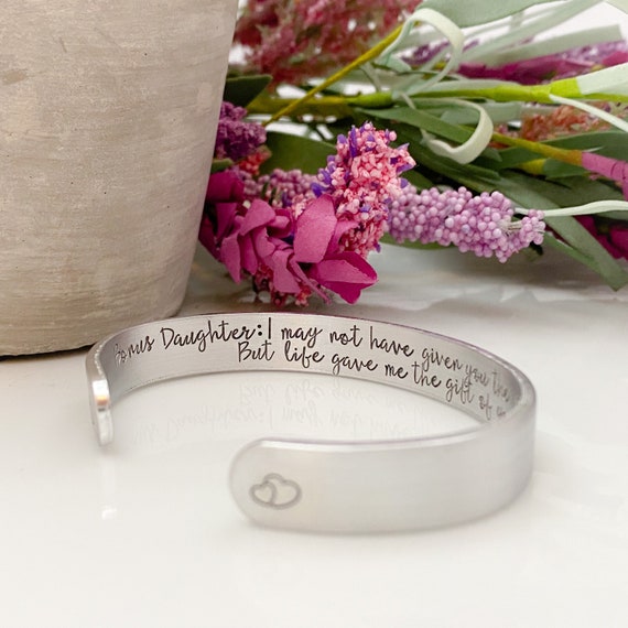 Bonus daughter bracelet top
