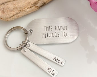 Daddy keychain--mommy keychain--kids name keychain--christmas gift--fathers day--mothers day--personalized gift--mothers jewelry--dad gift