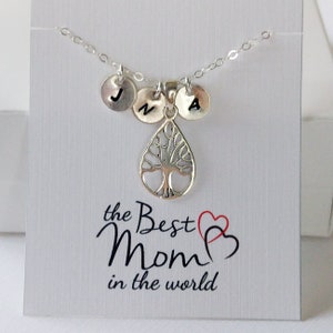 Collar de árbol genealógico personalizado, colgante de árbol de plata esterlina, collar del árbol de la vida, árbol con dije de letra, regalo de abuela, mejor regalo de mamá