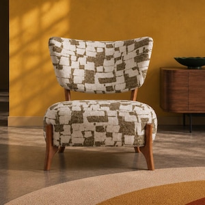 Mid Century Modern Accent Chair   Retro Patterned Boucle Lounge Chair  Cozy Upholstered Armchair for Living Room