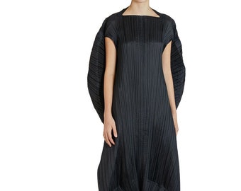 1990S ISSEY MIYAKE Black Polyester Pleated Sculptural Dress