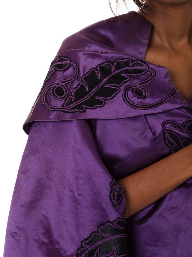 Victorian Purple & Black Silk Satin 1850-70 Cape With Hand-Quilted Lining Appliqués image 7