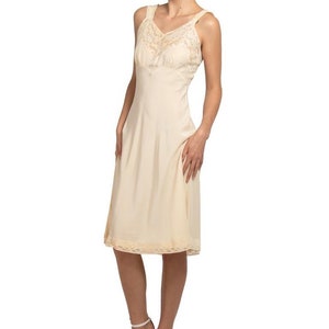1940S Cream Bias Cut Silk Crepe De Chine Slip With Lace Detail At Top And Bottom image 9