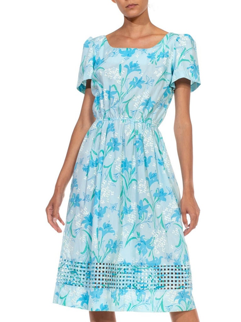 1980S Lilly Pulitzer Light Blue Floral Print Cotton Basket Weave Hem Dress With Elastic Waist image 5