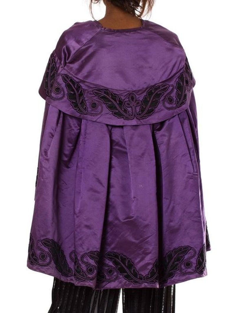 Victorian Purple & Black Silk Satin 1850-70 Cape With Hand-Quilted Lining Appliqués image 5