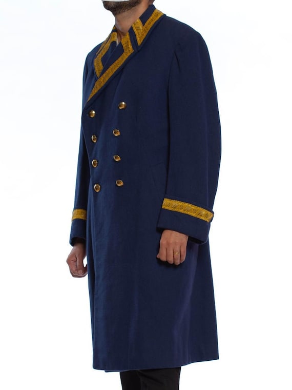 Men's double-breasted coat in blue wool with gold buttons