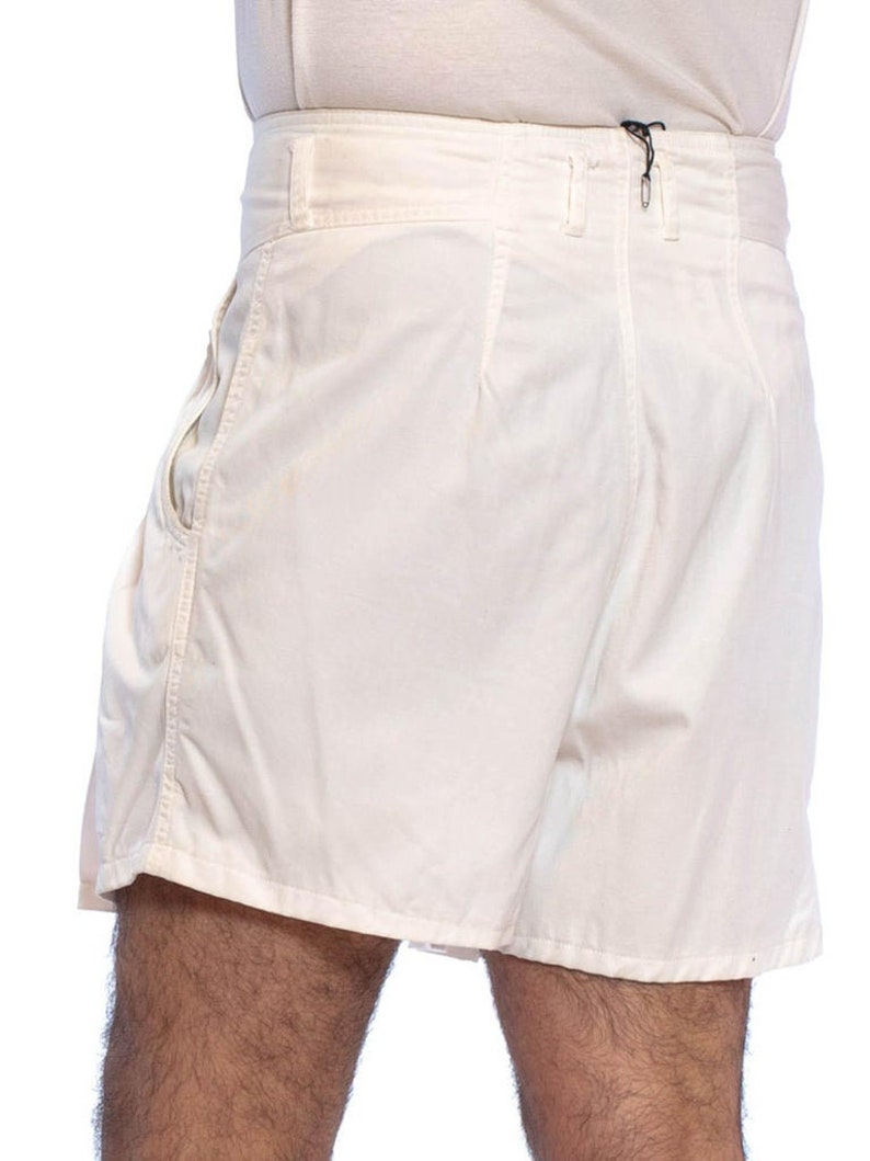 1980'S White Cotton Twill High Waisted Pleated Shorts image 2