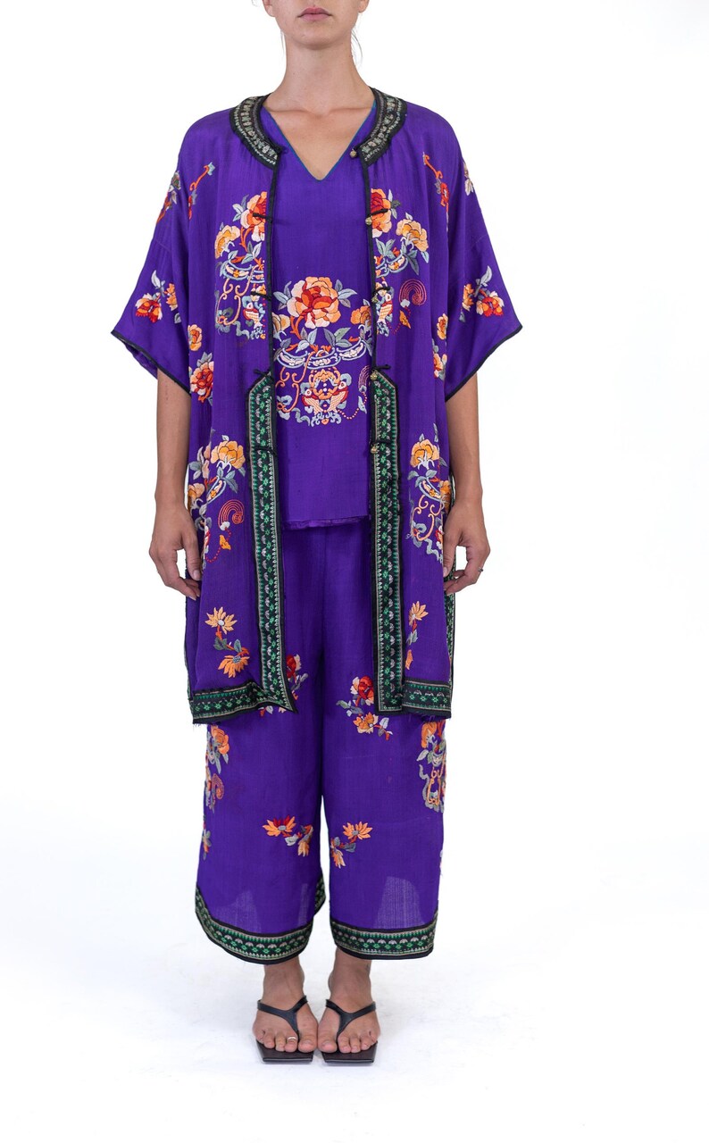 1920S Purple Hand Embroidered Silk 3-Piece Chinese Lounge Pajamas image 1