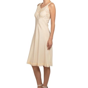 1940S Cream Bias Cut Silk Crepe De Chine Slip With Lace Detail At Top And Bottom image 2