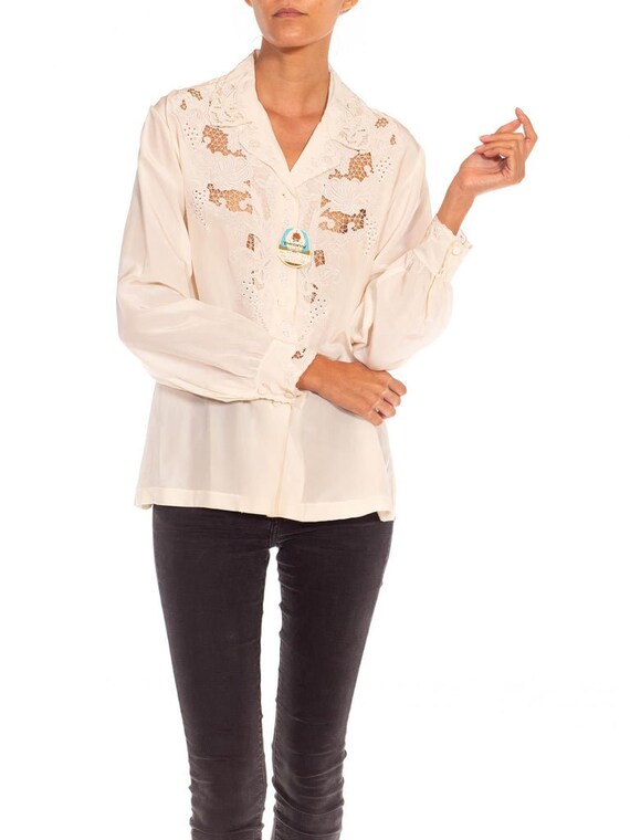 1970S Ivory Hand Embroidered Silk Top - image 6