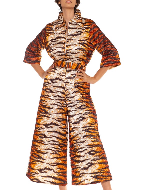 1970S Orange  White Polyester Blend Quilted Tiger… - image 1