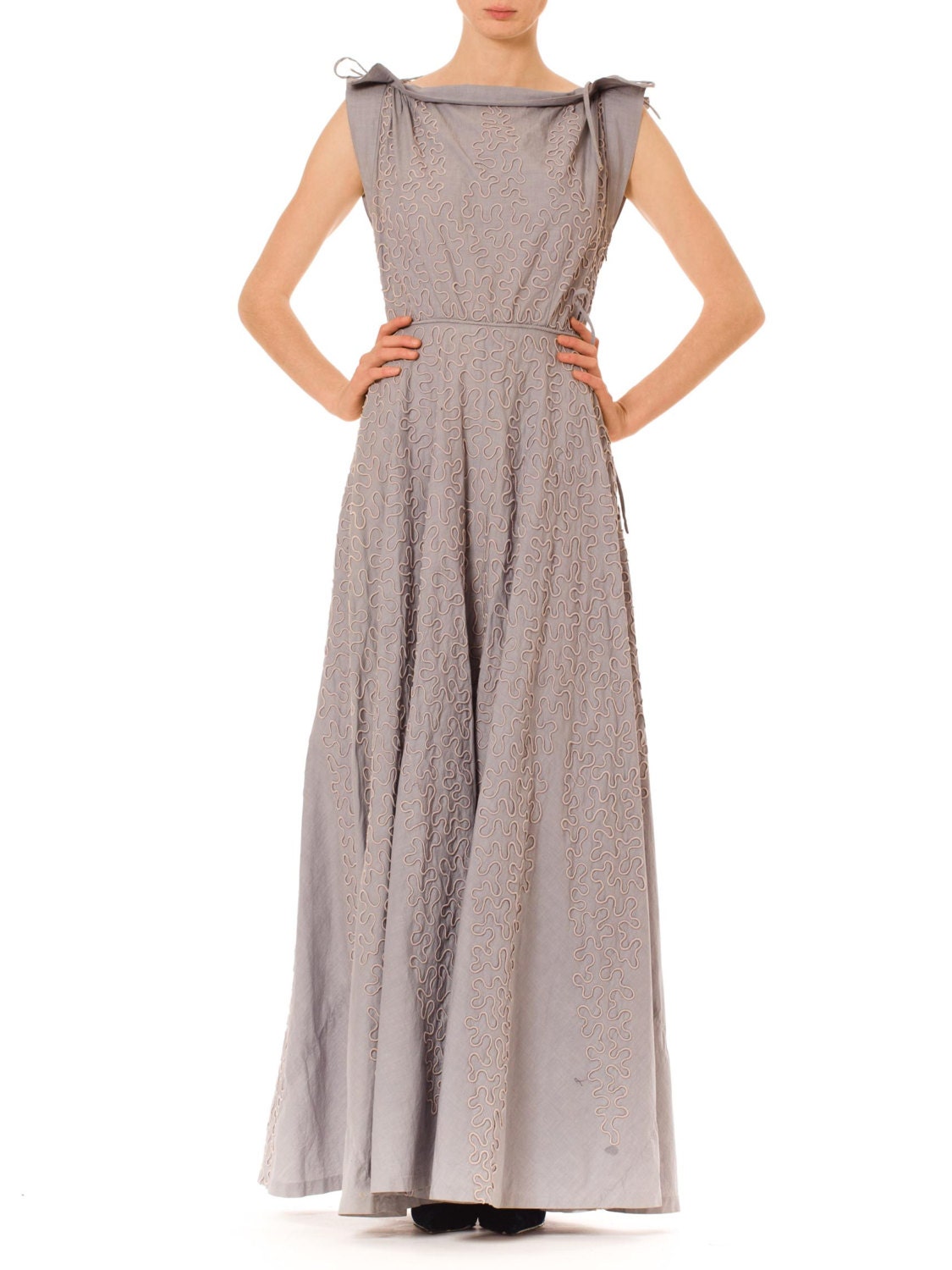 1940S Omar Kiam Dove Grey Cotton Elaborately Embroidered Summer Gown With Shoulder & Waist Ties