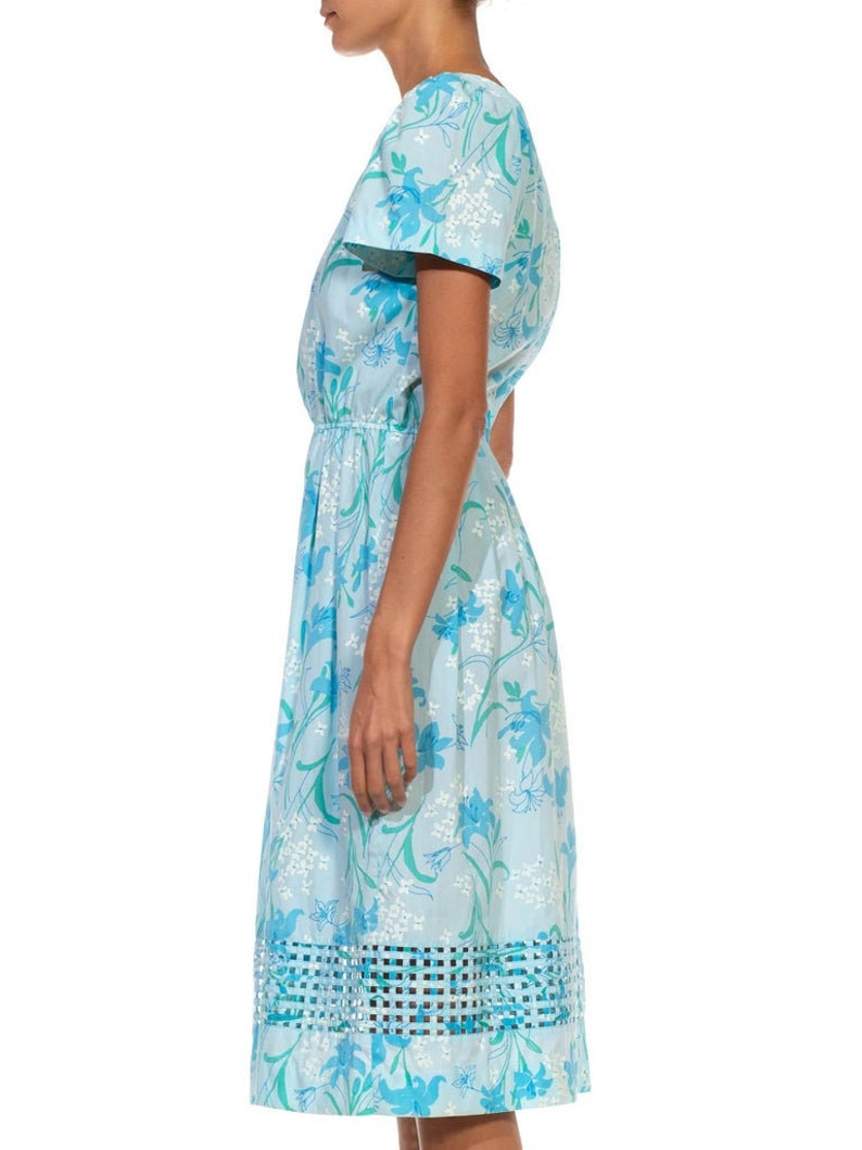 1980S Lilly Pulitzer Light Blue Floral Print Cotton Basket Weave Hem Dress With Elastic Waist image 2