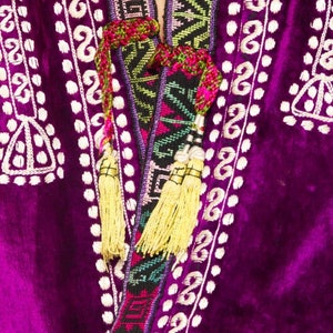 1970S Purple Velvet Antique Ethnic Embroidered Cape With Ikat Trim image 6