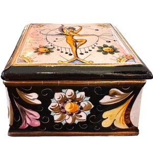 Morphew Abode 1950S White Italian Cermanic Handpainted Angel With Flowers Box Matching Saucers image 8