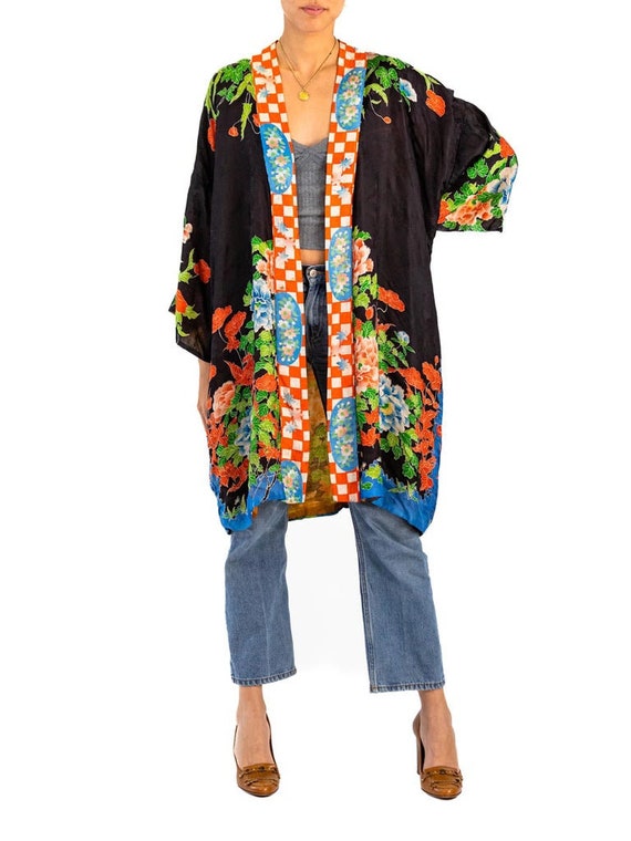 1920s-30s Unlabeled Silk Kimono with Classic Sleeve & Oversized Floral Print