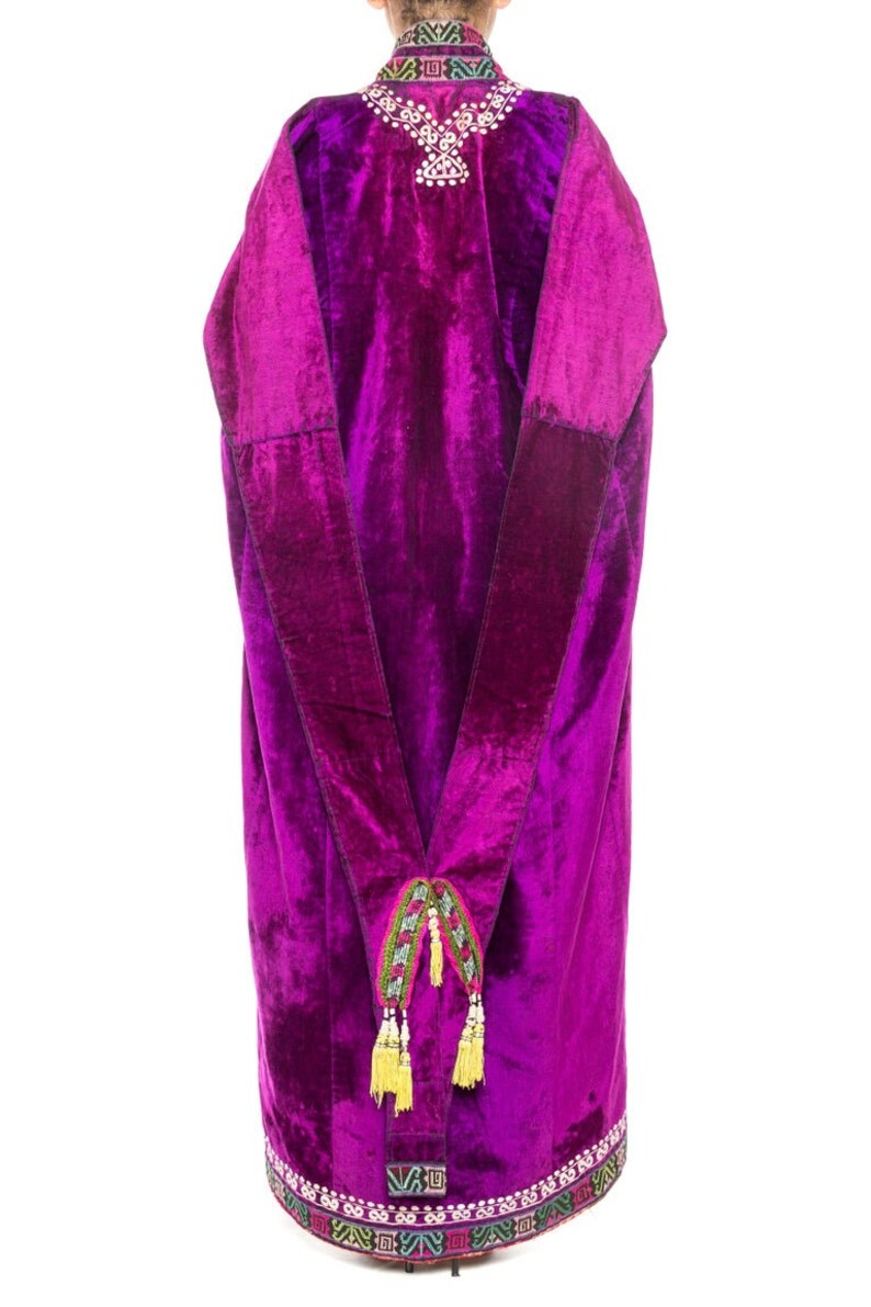 1970S Purple Velvet Antique Ethnic Embroidered Cape With Ikat Trim image 9