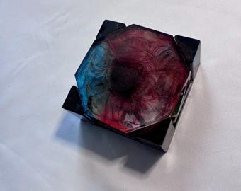 This 4 coaster set looks like abstract paintings
