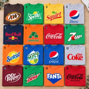 Puede incluir: Una colección de dieciséis camisetas de varios colores, cada una con un logotipo diferente de marca de refresco o bebida energética, incluyendo A&W, Sprite, Squirt, Diet Pepsi, Red Bull, Jarritos, Coca-Cola, 7Up, Sunkist, Sierra Mist, Pepsi, Diet Coke, Dr Pepper, Mountain Dew, Fanta y Coca-Cola Zero Sugar.