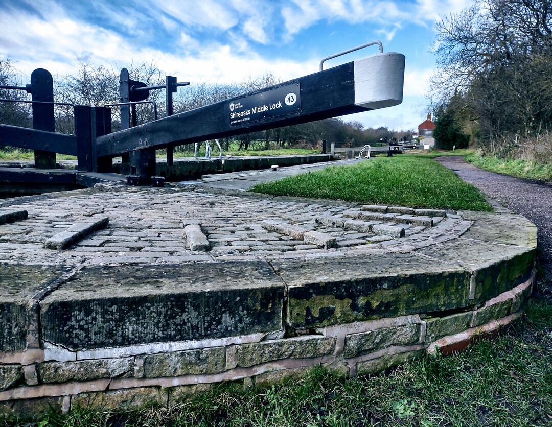 Shireoaks Middle Lock. Chesterfield Canal. - Etsy